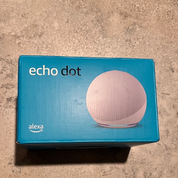 Echo Dot Smart Speaker - White - Picture 1 of 4